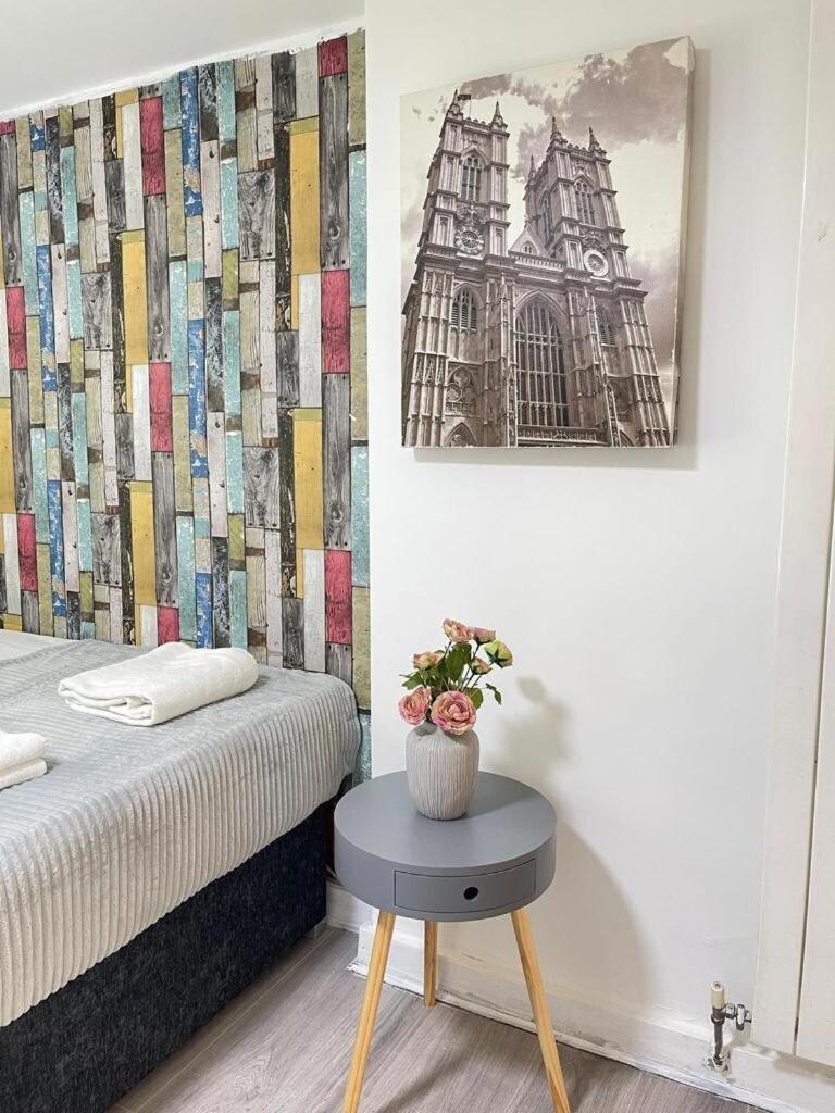 Apartment Portobello Road Artistic 'budget' London